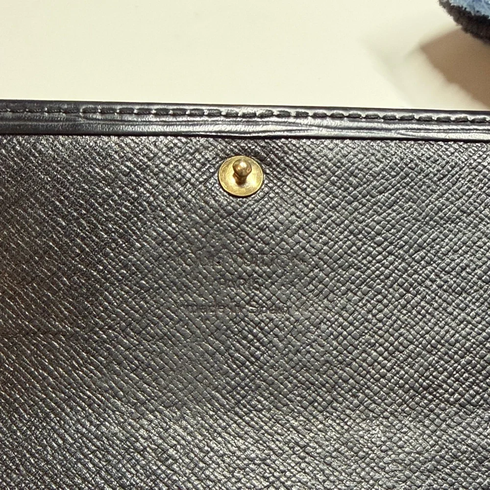 Louis Vuitton Black Epi Sarah Wallet